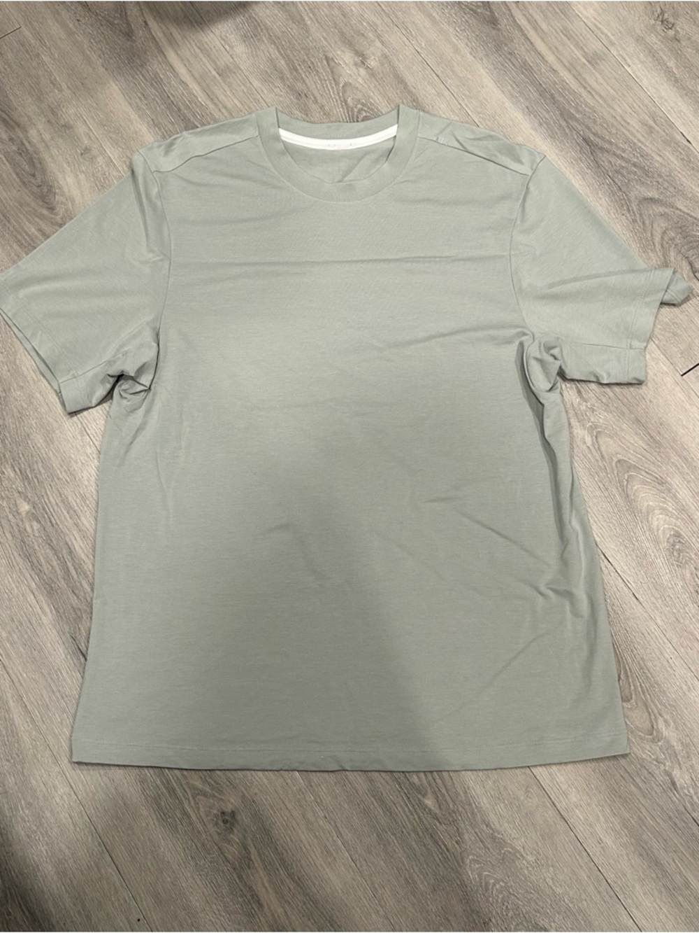 lululemon athletica Men's Crew T-Shirt in Light Sage grey